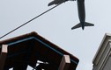 Thêm “nghi án” máy bay gây tốc ngói nhà dân