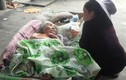 Giải cứu cụ bà bại liệt trong căn nhà phát hoả giữa TP HCM
