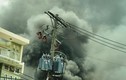 Cháy lớn tại garage ô tô ở Sài Gòn