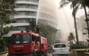 Mục kích “chữa cháy” toà nhà 21 tầng nhiều người nước ngoài cư trú