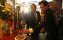 Nguyên Thủ tướng Nguyễn Tấn Dũng dâng hương Vua Hùng ở TP HCM
