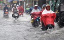 Ảnh: Sài Gòn ngập trong mưa xối xả giữa mùa nắng nóng gay gắt
