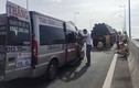 TPHCM: Ô tô khách tông container trên cao tốc HLD
