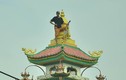 Đang “giải cứu” nam thanh niên cố thủ trên nóc chùa ở TP.HCM