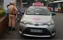 Tài xế taxi ACB giằng co quyết liệt với CSGT Hà Nội