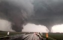 Video: Cảnh hoang tàn tại Mỹ sau trận lốc xoáy có tính sát thương kỷ lục