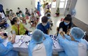 Công nhân người dân tộc bị mắc kẹt ở Hà Nội được tiêm Vero Cell