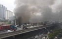 Hà Nội: Cháy lớn khu nhà tạm, đường Nguyễn Xiển ùn tắc kéo dài