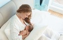Bú sữa mẹ bé tránh xa được bệnh ung thư máu