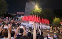 TP HCM: Hàng nghìn người dân háo hức chào đón đoàn quân diễu binh hợp luyện