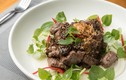 Món kiến đỏ xào thịt bò - đặc sản hiếm có khó tìm của Campuchia