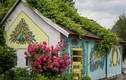 Bên trong ngôi làng cổ tích ngập sắc hoa ở Ba Lan