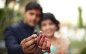 Đi chợ chú rể 700 năm tuổi ở Ấn Độ để “mua chồng“