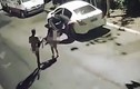 Mải “ân ái” trong ô tô, cặp đôi gặp ngay cướp xe