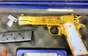 Cô gái Mỹ bị bắt vì giấu khẩu súng mạ vàng trong hành lý