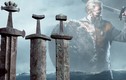 Choáng ngợp kho báu 100 thanh kiếm của người Viking 