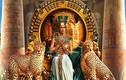 Nữ hoàng Cleopatra chiếm ngai vàng sau khi giết bao nhiêu em ruột?