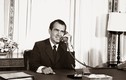 Bộ ảnh các Tổng thống Mỹ dùng điện thoại tại văn phòng 