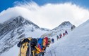 Rùng mình lý do đỉnh Everest "níu giữ"... xác người leo núi 