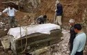 Mở mộ cổ, chuyên gia tái mặt thấy “mỹ nhân” mặc 354 lớp y phục 