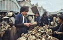 Thổn thức loạt ảnh đắt giá chợ Tết Hà Nội 100 năm trước