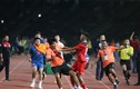 Thái Lan và Indonesia biến sân cỏ thành võ đài chung kết SEA Game