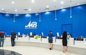 MBB tăng vọt dự phòng, lợi nhuận 9 tháng kém xa so với Techcombank