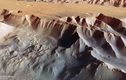 Tàu vũ trụ của ESA gửi về hình ảnh kinh ngạc trên sao Hỏa