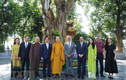 Hình ảnh Bộ trưởng Ngoại giao Ấn Độ thăm chùa Trấn Quốc ở Hà Nội