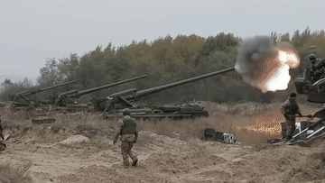 Dân quân miền Đông bất ngờ nã pháo vào tiền đồn Ukraine