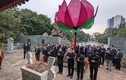Lãnh đạo Thành phố Hà Nội dâng hương tượng đài vua Quang Trung