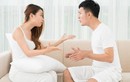 Chồng trẻ phát miễn phí 2 xe mì tôm không hỏi ý kiến vợ, sau đó nói một câu liền bị vợ đưa thẳng vào viện tâm thần