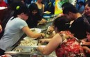Clip: Giành giật đồ ăn trong nhà hàng buffet Việt Nam