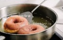 Bí kíp làm bánh Donut vàng rực thơm phức