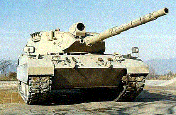 Quân đội Italy nhiều xe tăng rất khủng, sao chẳng ai biết đến? 