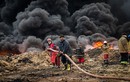 Chùm ảnh phiến quân IS đốt các giếng dầu ở Qayyarah 