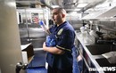 Chuyện ăn uống của sỹ quan tàu khu trục hộ tống USS Carl Vinson