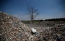Cơ cực những mảnh đời trong ngôi làng “sống nhờ rác” ở Indonesia