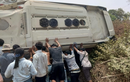 Tàu hỏa va chạm với xe buýt ở Campuchia, hơn 40 người bị thương