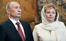 Vợ cũ Tổng thống Putin tái giá với chồng trẻ hơn bà 21 tuổi