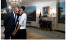 Valentine ngọt ngào của cựu Tổng thống Obama và phu nhân