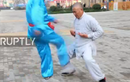 Xem môn phái Đũng quần sắt thúc gỗ vùng kín luyện kungfu