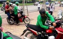 Xe ôm truyền thống, GrabBike cùng phá “luật chơi”