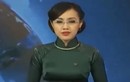 MC Hoài Anh rơi hoa tai lộp cộp khi lên sóng VTV