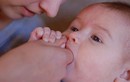 Mẹo đơn giản hạ sốt cho trẻ mọc răng