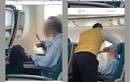 Xôn xao hành khách mang dao lên máy bay gọt hoa quả