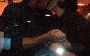 Lady Gaga hôn đắm đuối bạn trai sau tin đồn chia tay
