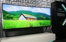 “Trên tay” TV SUHD 105 inch có thể bẻ cong của Samsung