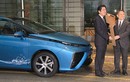 Người nhận chiếc Toyota Mirai đầu tiên là thủ tướng Nhật 