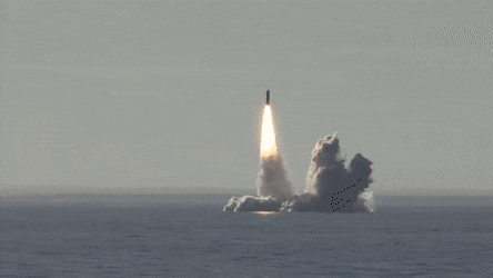 Tàu ngầm Nga đang tới gần Mỹ mang theo được bao nhiêu tên lửa?